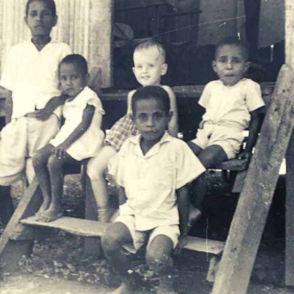 Identiteit - Alje | Papua dalam hatiku