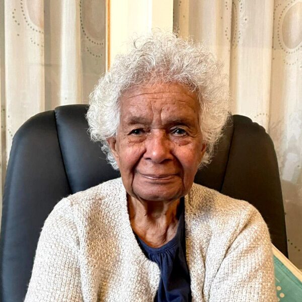 Eef Mamoribo | Papua dalam hatiku